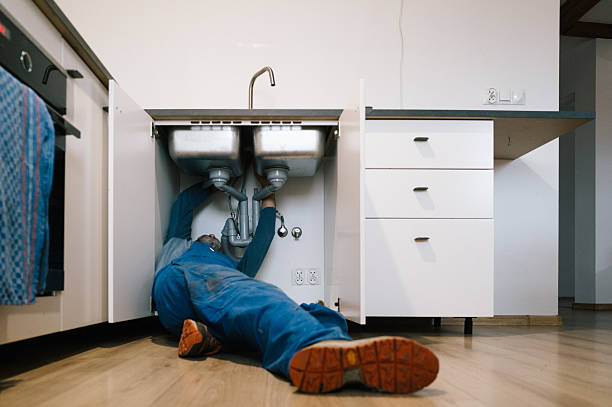 Professional Drain Cleaning technician working in Walden, TN